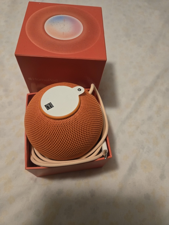 Apple HomePod mini - Coral Red Packaging - Picture 3 of 3